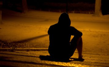 De ce oamenii vorbesc singuri?