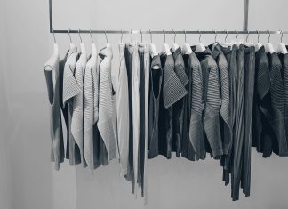 Când haina nu-i face pe unii